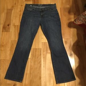 Old Navy "The Flirt" bootcut jeans size 14 long